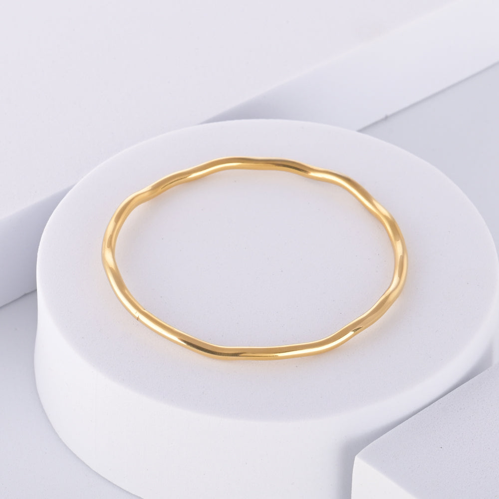 Gold Simple Flat Bangle Bracelet, Minimalist Bracelet - Etsy | Gold  minimalist jewelry, Simple gold bangle, Gold bracelet simple