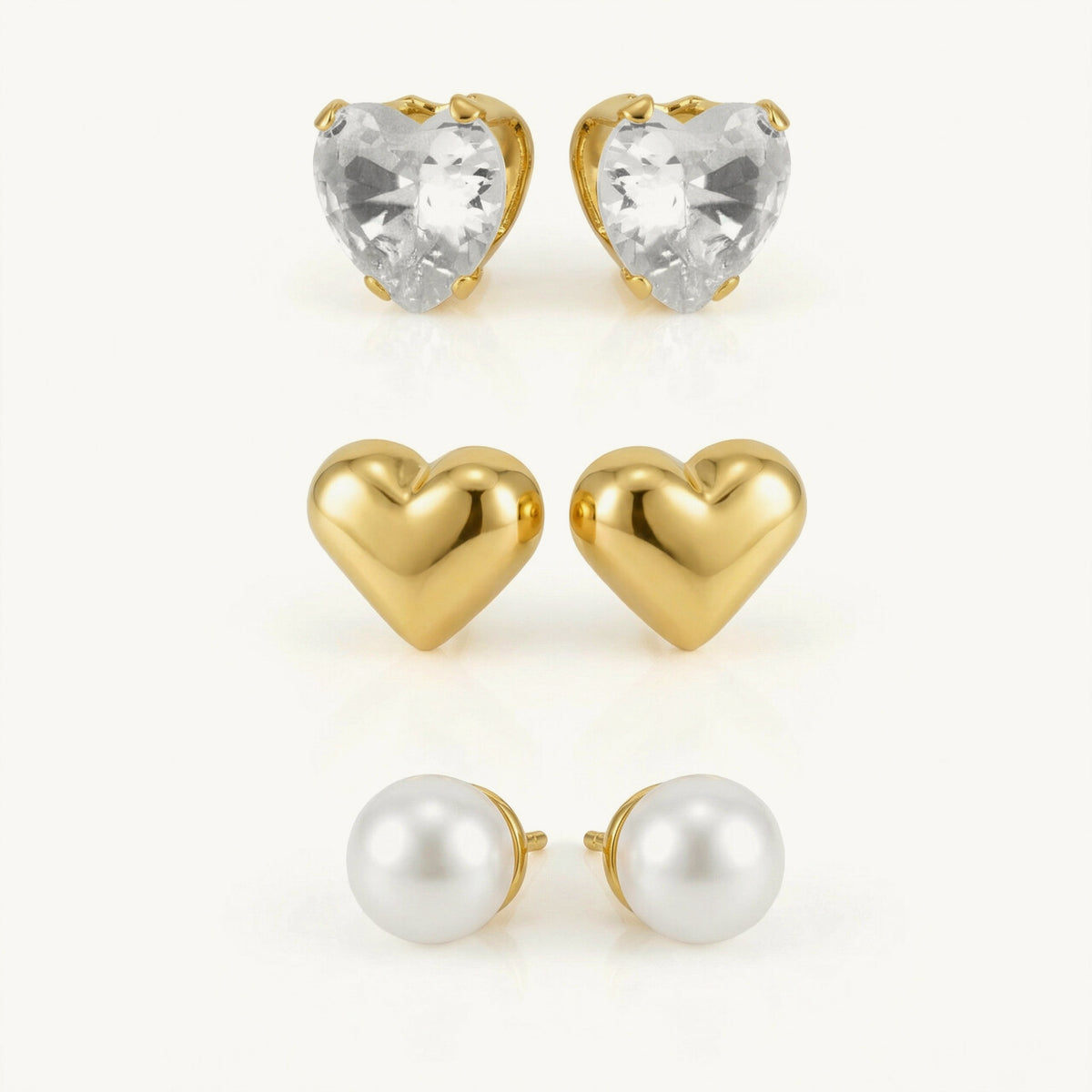 Everglow Pearl Heart Studs Earring Set