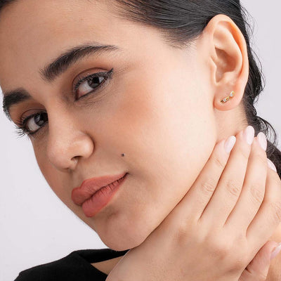 Contemporary Twist 9KT Gold Lab Grown Diamond Earring