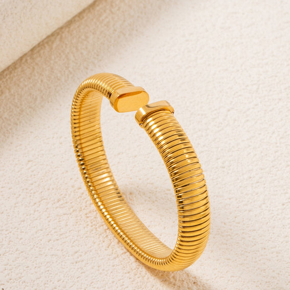 Chunky Ribbed Stretch Cuff Bracelet