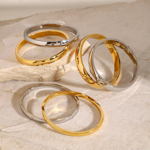 Classic Round Gold Bangle