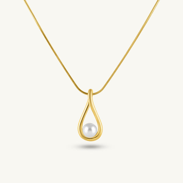Serene Teardrop Pearl Necklace
