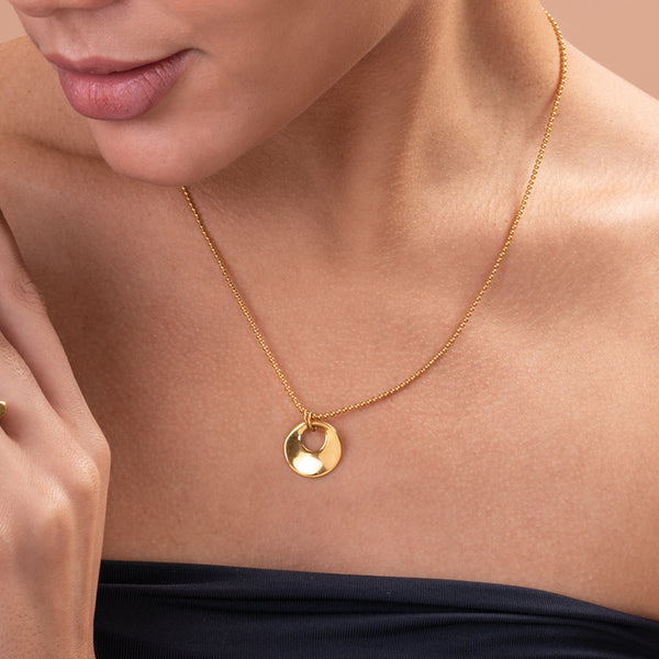 Circle Medallion Necklace - Image 1