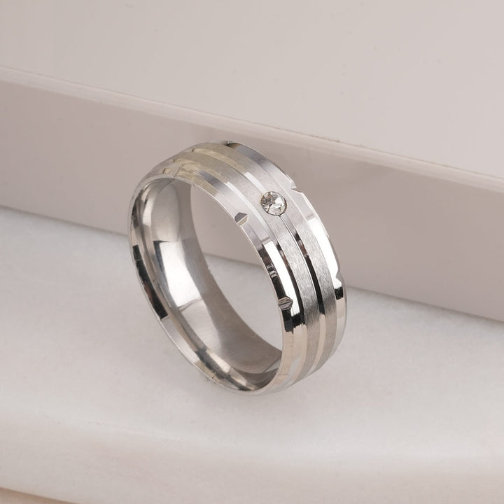Splendid Silver Band Ring - 3