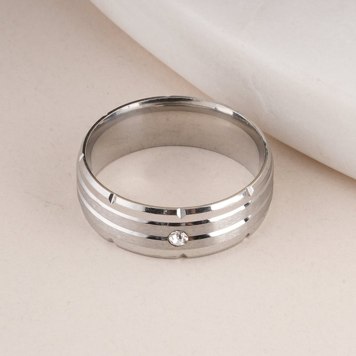 Splendid Silver Band Ring - 4