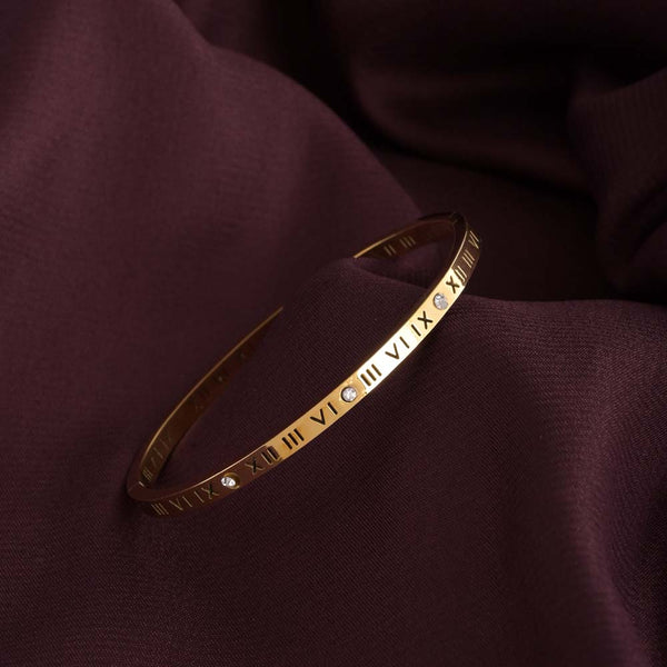 Golden Roman Numerals Bracelet