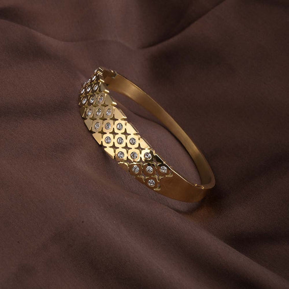 Shimmering Star Gold Bangle Bracelet