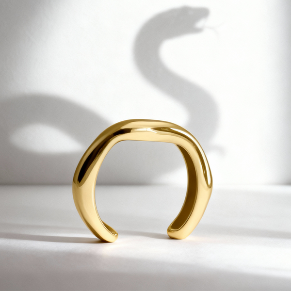 Curved Chic Gold Bracelet
