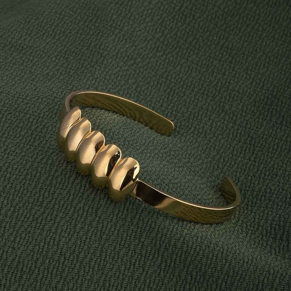 Golden Ribbed kada Bracelet