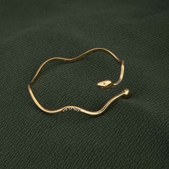 Minimalist Golden Ripple Snake Bracelet