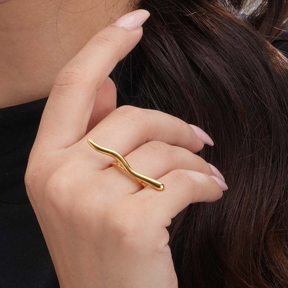 Unique Wavy Ring