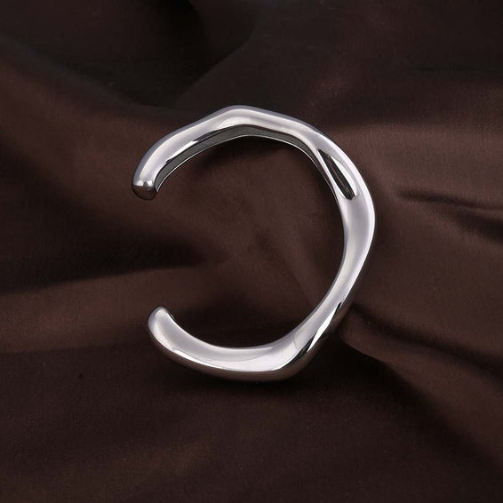 Curved Chic Silver Bracelet