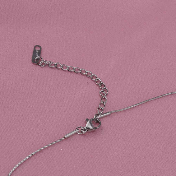 Minimalist XO Pendent Silver Necklace