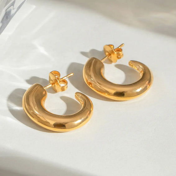 Minimalist Gold Earrings Set