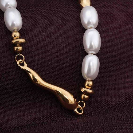 Natural Pearl Gold Necklace