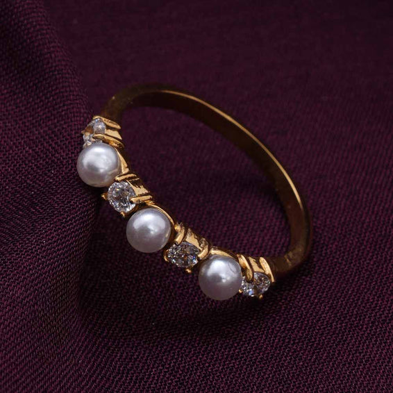 Geometric Pearl Gold Ring