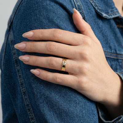 Meridian Spark 9KT Gold Lab Grown Diamond Ring