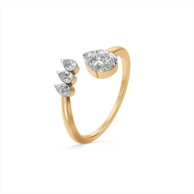 Mesmeric 9KT Gold Lab Grown Diamond Ring