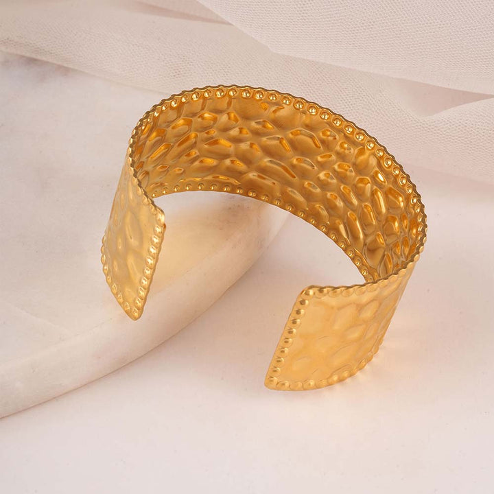 Chunky Textured Cuff Bracelet-4