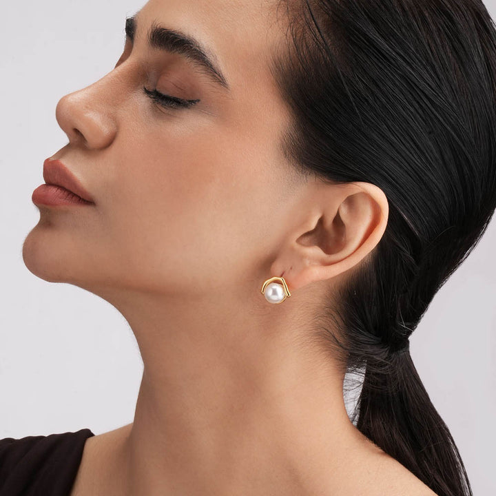 Sculpted Pearl Glow Studs
