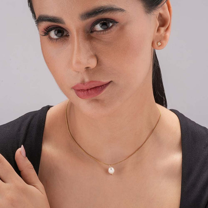 Teardrop Pearl Pendant Necklace