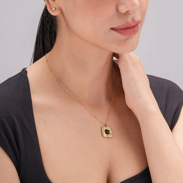 Bold Noir Square Pendant