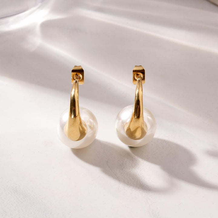 Curve Pearl Hoop Earrings-5
