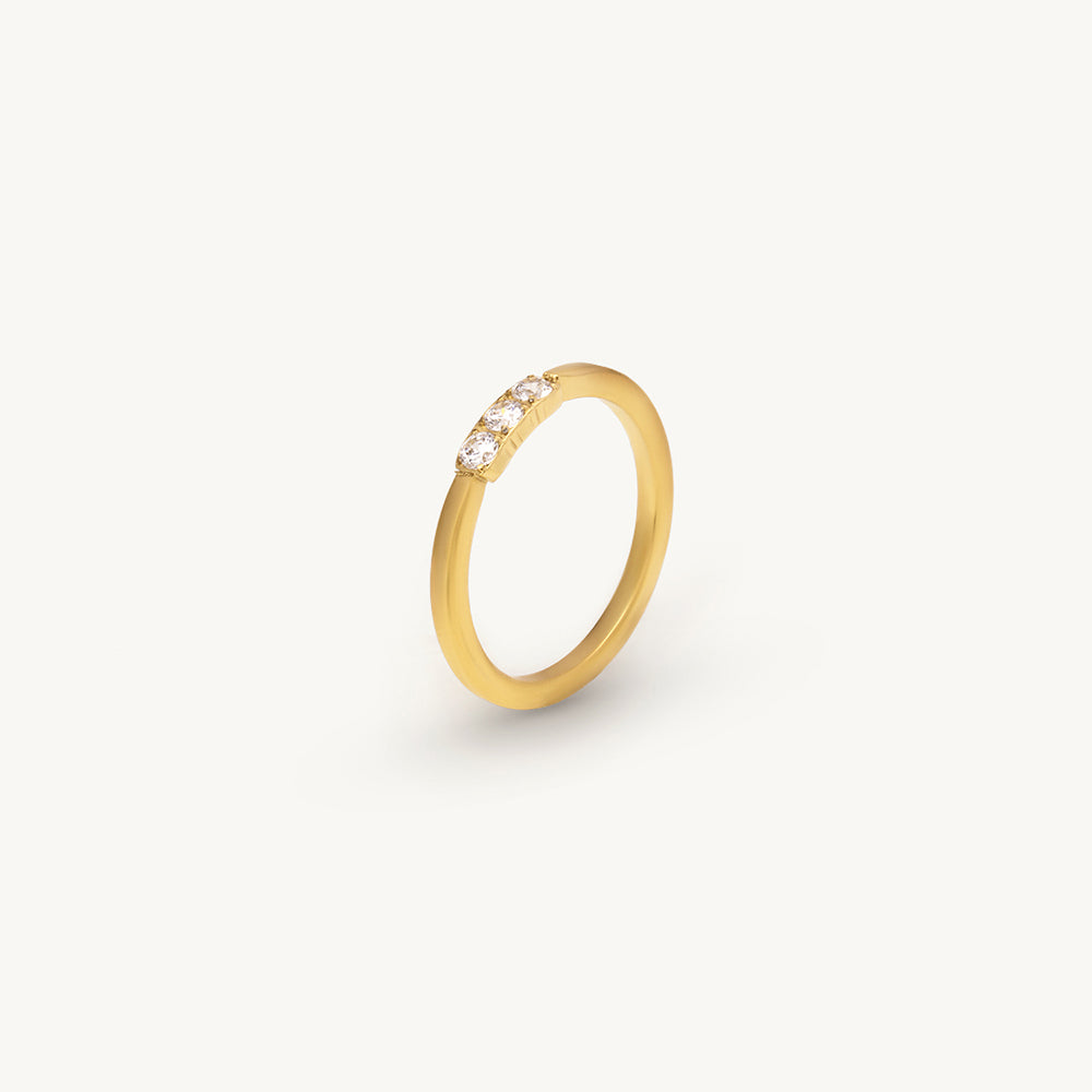 Solitaire Shine Minimal Ring