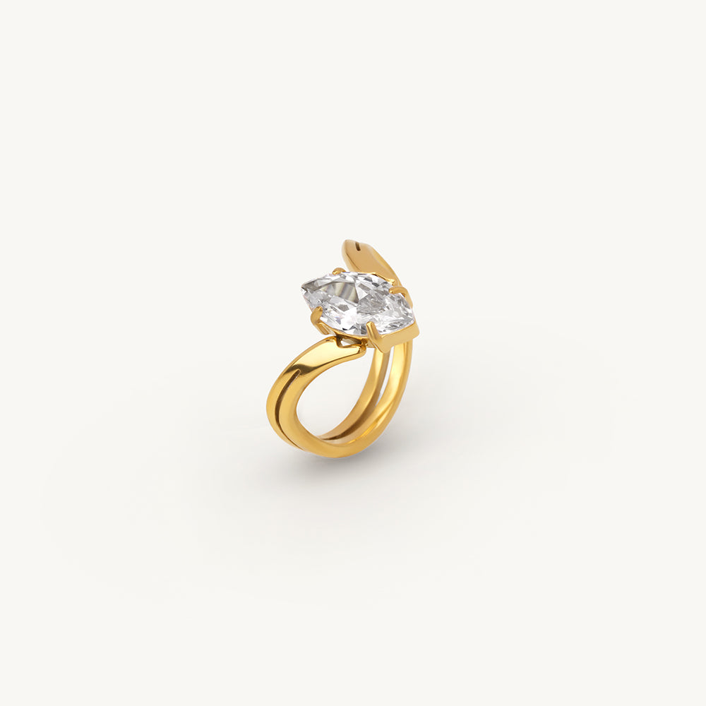Luxe Solitaire Curve Ring