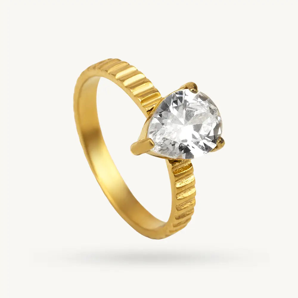 Sleek Pear Shine Ring