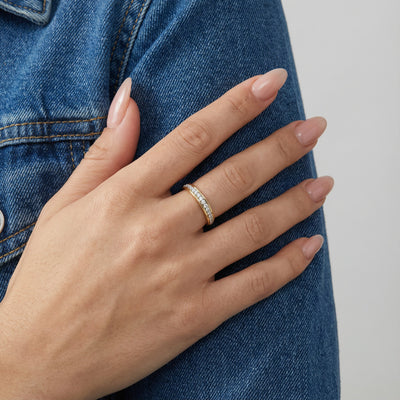 Beaded Edge Blue Stone 9KT Gold Band Ring