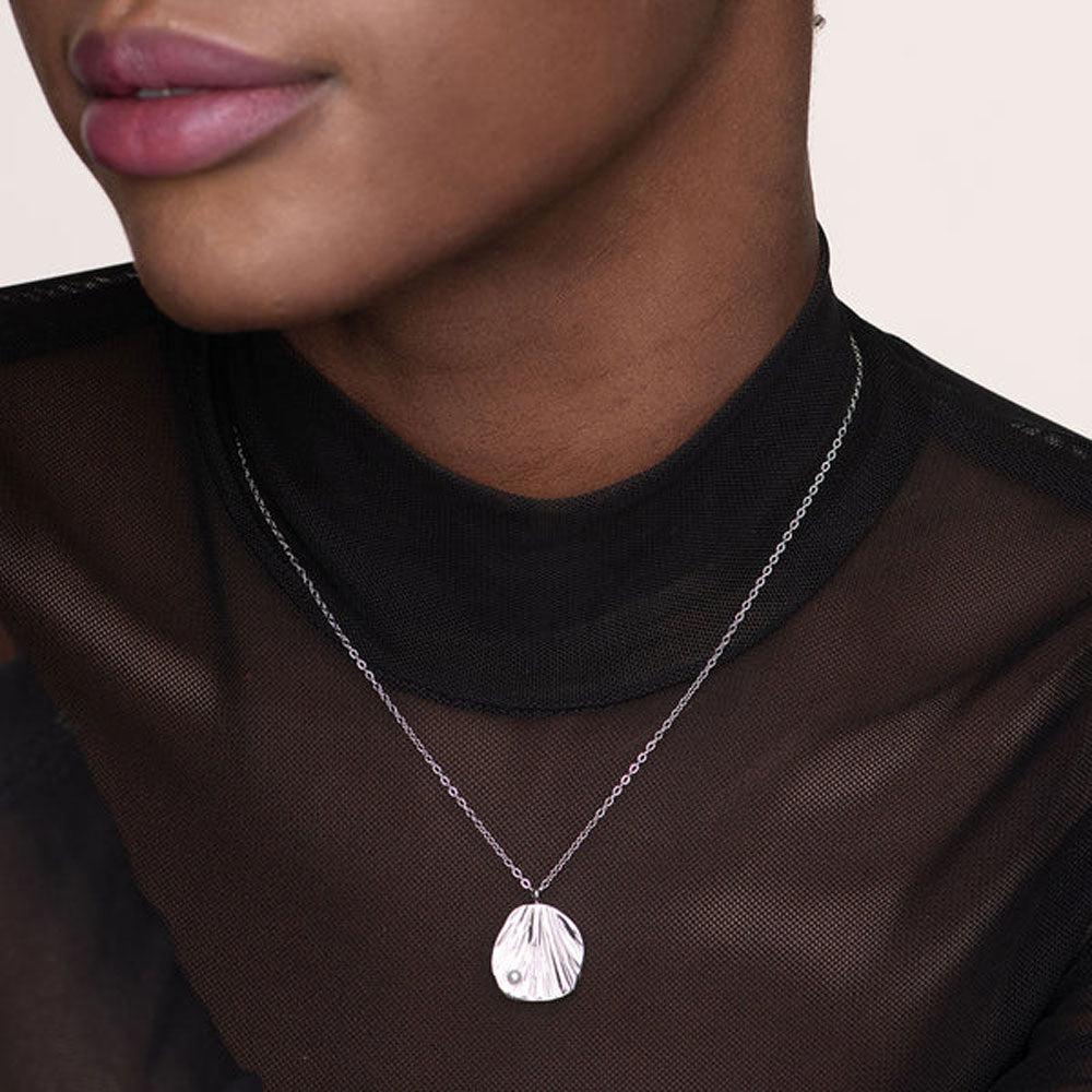 Oyster With Tiny Pearl Necklace