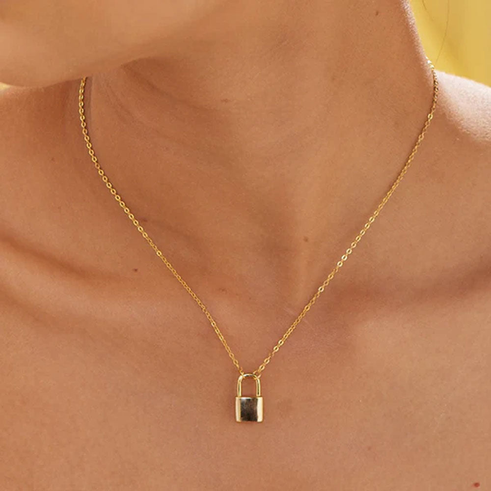 Ridge Padlock Necklace- 18k Gold Vermeil