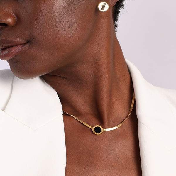 Round Black Onyx Snake Chain Necklace - Image 1