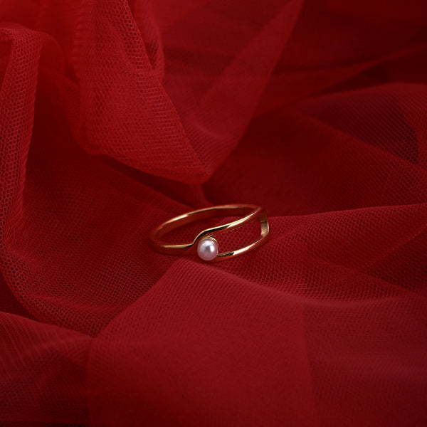 Stella Pearl Ring - Image 1